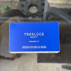 Treslúce Beauty I Am Alma Lashes Set